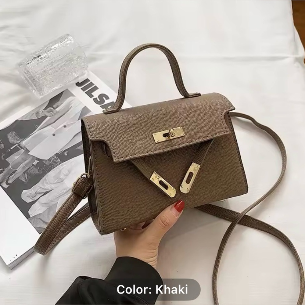 Small Bag with Lock Closure Trendy with Bag Pendant High End Pegasus Lock Charm.